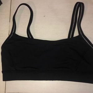 Black Lululemon sports bra